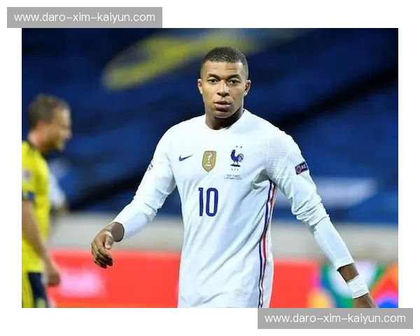 蓝色的史诗：当高卢雄鸡遇见诸神黄昏，法兰西与希腊的终极浪漫博弈